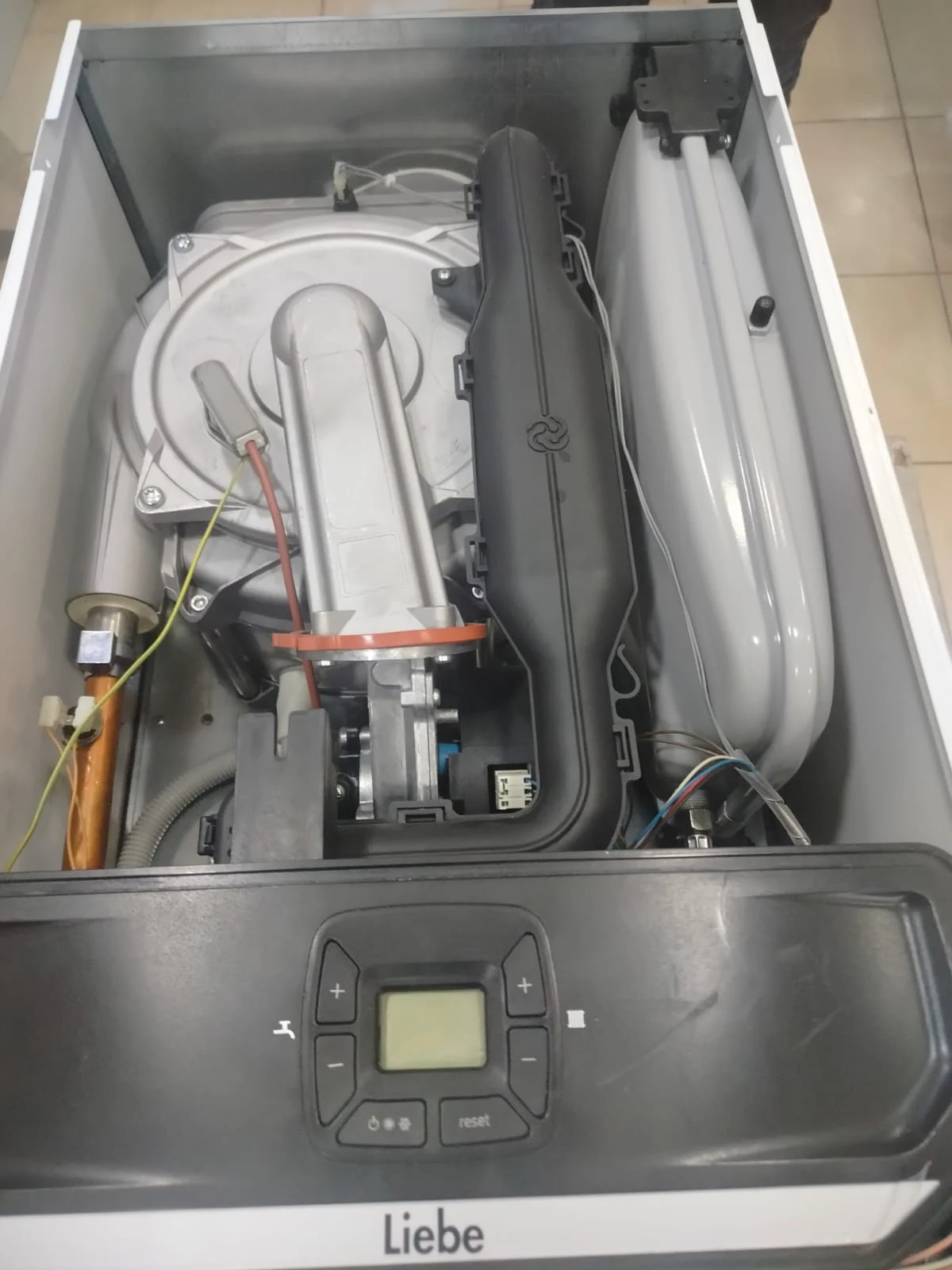 galeri_20260415_190323_3e6350a44cb466a9bc4f